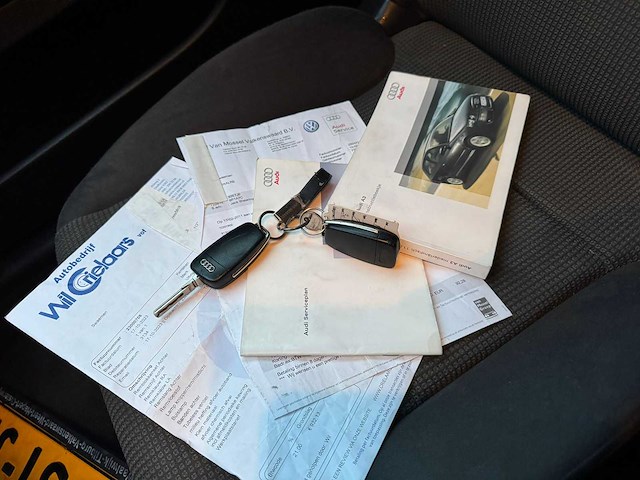 Audi - 2006 - a3 - 2.0 fsi attraction - 30-st-jf - afbeelding 4 van  11