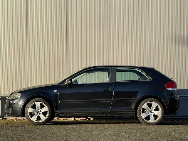 Audi - 2006 - a3 - 2.0 fsi attraction - afbeelding 10 van  13