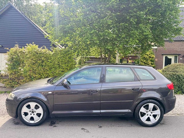 Audi - 2006 - a3 sportback - 2.0 fsi attraction - 82-sk-zd - personenauto - afbeelding 3 van  6