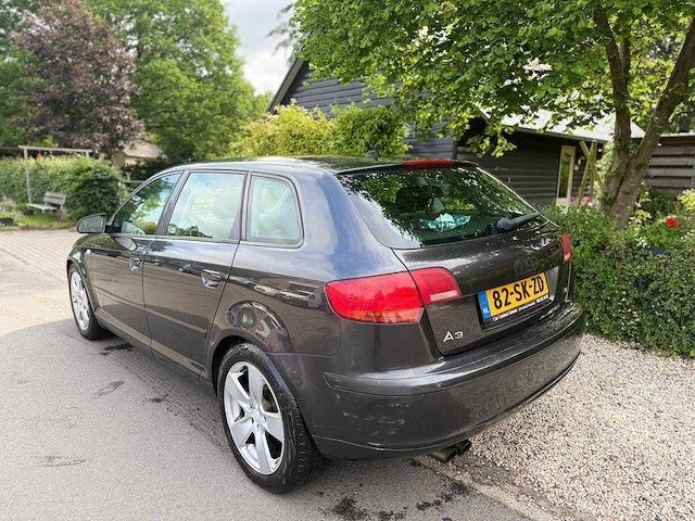 Audi - 2006 - a3 sportback - 2.0 fsi attraction - 82-sk-zd - personenauto - afbeelding 2 van  9