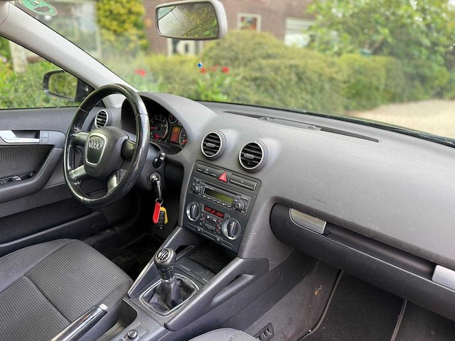 Audi - 2006 - a3 sportback - 2.0 fsi attraction - 82-sk-zd - personenauto - afbeelding 9 van  9