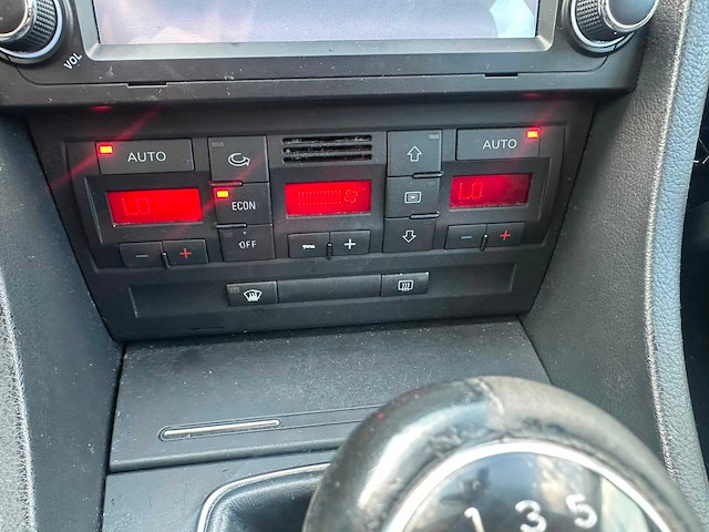 Audi - 2007 - a4 limousine - 2.0 advance - personenauto - afbeelding 12 van  22