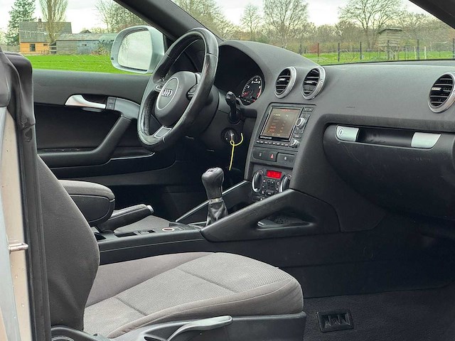 Audi - 2008 - a3 cabriolet - 1.8 tfsi attr.pro l - 52-gkh-8 - afbeelding 14 van  21