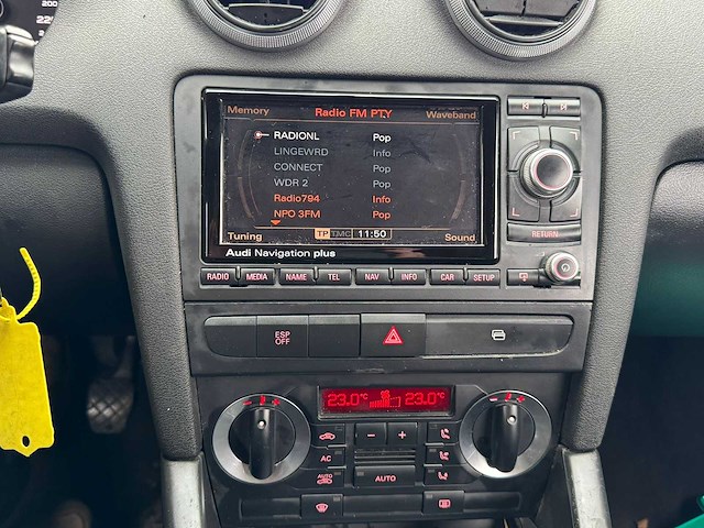 Audi - 2008 - a3 cabriolet - 1.8 tfsi attr.pro l - 52-gkh-8 - afbeelding 8 van  21