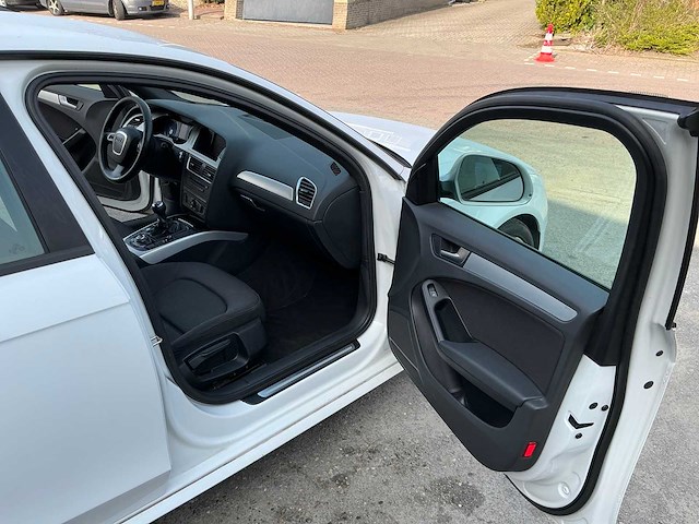 Audi - 2009 - a4 limousine - 1.8 tfsi pro l. bns - personenauto (50-jbn-3) - afbeelding 9 van  28