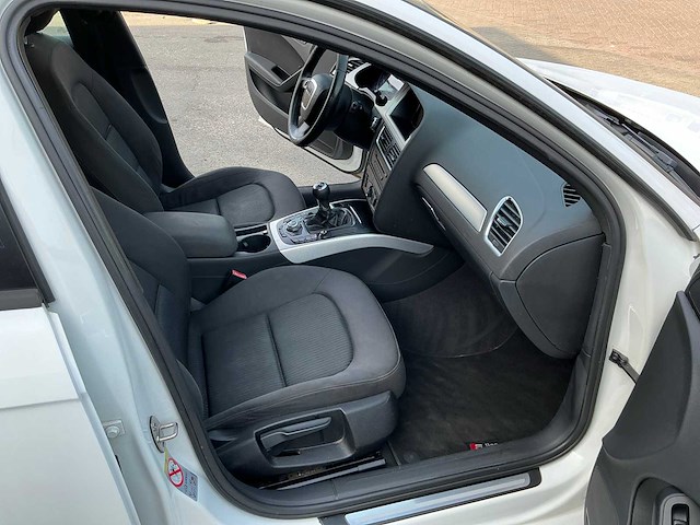 Audi - 2009 - a4 limousine - 1.8 tfsi pro l. bns - personenauto (50-jbn-3) - afbeelding 10 van  28