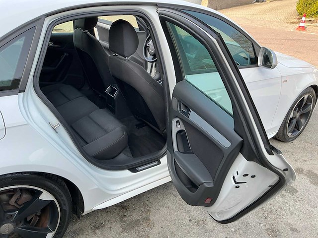 Audi - 2009 - a4 limousine - 1.8 tfsi pro l. bns - personenauto (50-jbn-3) - afbeelding 11 van  28