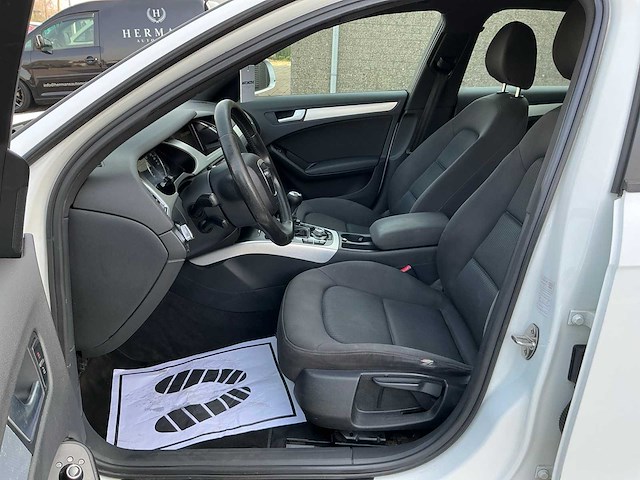 Audi - 2009 - a4 limousine - 1.8 tfsi pro l. bns - personenauto (50-jbn-3) - afbeelding 27 van  28