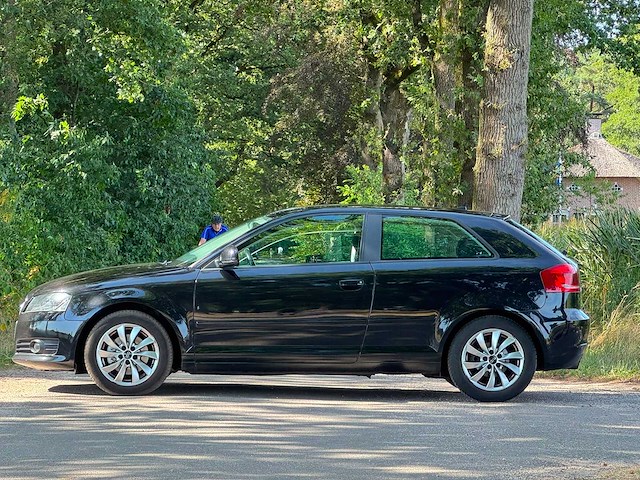 Audi - 2010 - a3 - 1.4 tfsi attr. pl b - 68-kkv-9 - personenauto - afbeelding 18 van  20
