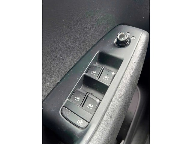 Audi - 2010 - q5 - 2.0 tfsi q. pro line - 06-kzl-3 - afbeelding 11 van  21