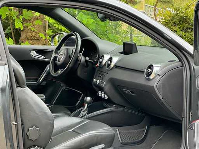 Audi - 2011 - a1 - 1.4 tfsi s edition - personenauto - afbeelding 13 van  18