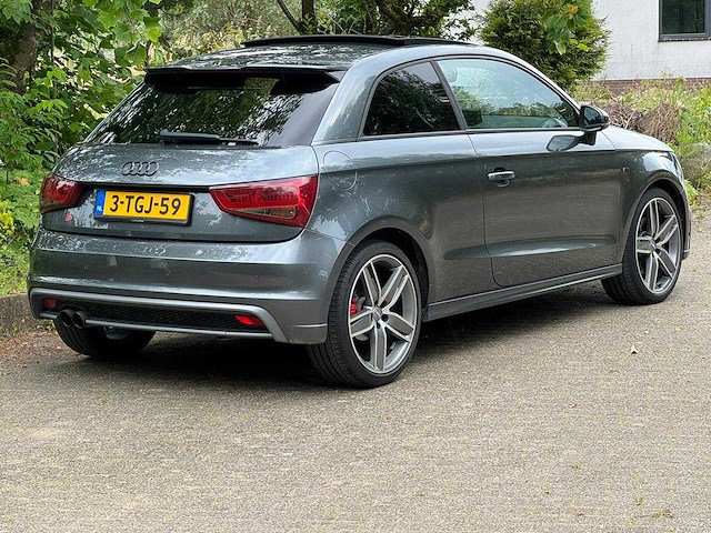Audi - 2011 - a1 - 1.4 tfsi s edition - personenauto - afbeelding 15 van  18