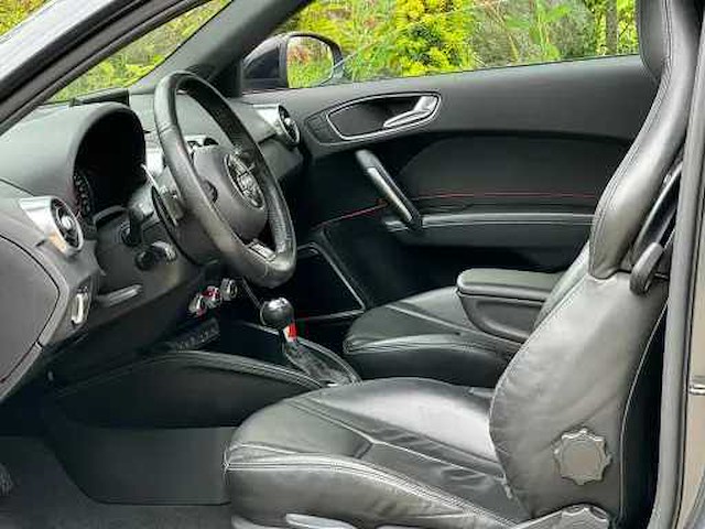 Audi - 2011 - a1 - 1.4 tfsi s edition - personenauto - afbeelding 17 van  18