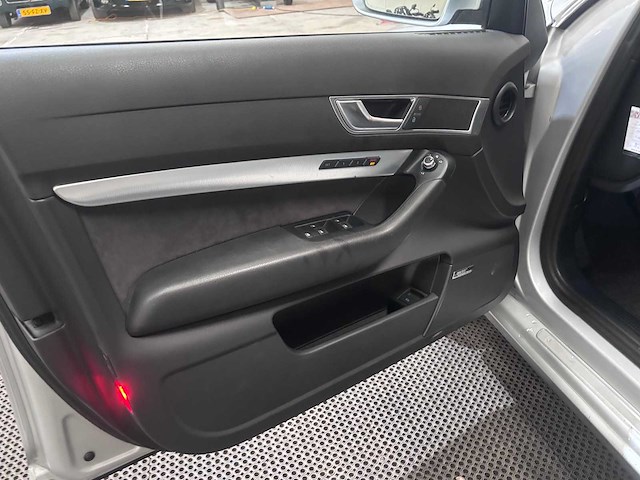 Audi - 2011 - a6 allroad quattro - 3.0 tfsi pro line - personenauto - afbeelding 16 van  19