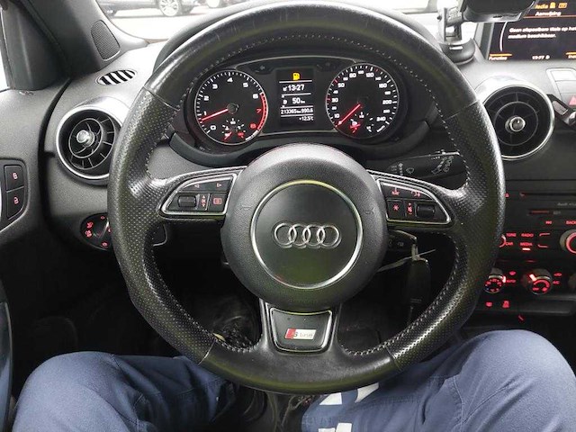 Audi - 2013 - a1 sportback - 1.2 tfsi pro line s - personenauto - afbeelding 17 van  17