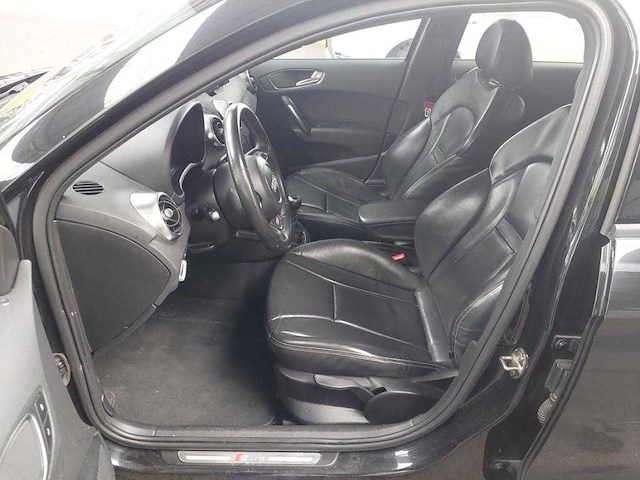 Audi - 2013 - a1 sportback - 1.2 tfsi pro line s - personenauto - afbeelding 3 van  17