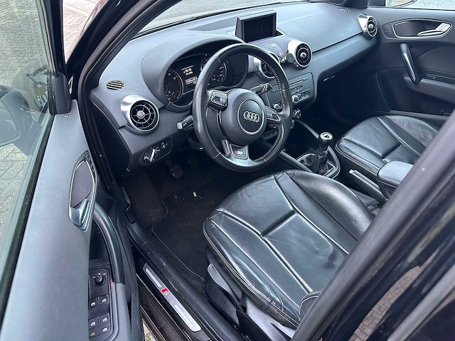 Audi - 2013 - a1 sportback - 1.2 tfsi pro line s - personenauto - afbeelding 2 van  19