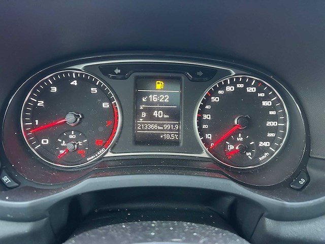 Audi - 2013 - a1 sportback - 1.2 tfsi pro line s - personenauto - afbeelding 8 van  19