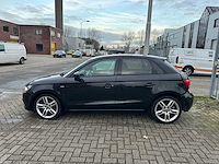 Audi - 2013 - a1 sportback - 1.2 tfsi pro line s - personenauto - afbeelding 12 van  19