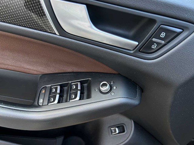 Audi - 2013 - q5 - 3.0 tdi sq5 q. pro l - 3-thr-07 - afbeelding 14 van  26