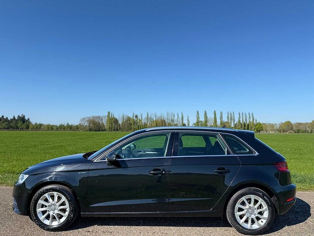 Audi - 2014 - a3 sportback - 1.4 tfsi attr.pl+g-t - 6-tvk-50 - afbeelding 3 van  6