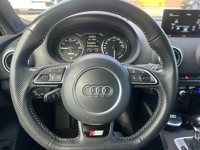 Audi - 2015 - a3 sportback - 1.4 e-tron amb. pl+ - automaat - personenauto - afbeelding 1 van  28