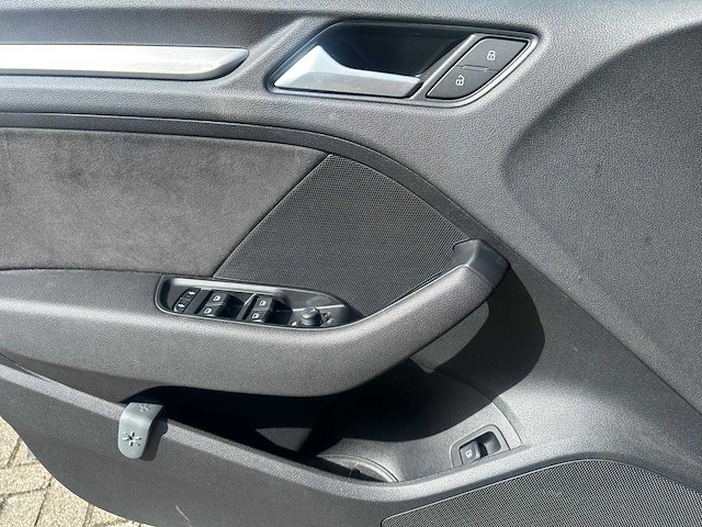 Audi - 2015 - a3 sportback - 1.4 e-tron amb. pl+ - automaat - personenauto - afbeelding 26 van  28