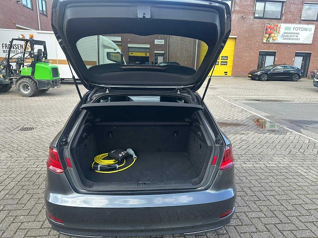 Audi - 2015 - a3 sportback - 1.4 e-tron amb. pl+ - automaat - personenauto - afbeelding 12 van  28