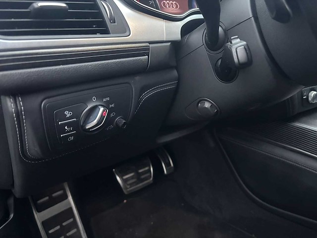 Audi - 2015 - rs6 avant - 4.0 tfsi a6 q. pl + - personenauto - afbeelding 13 van  23