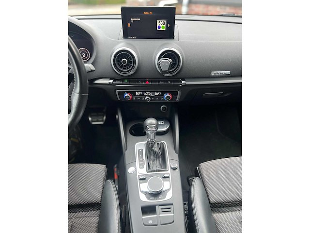 Audi - 2016 - a3 sportback - 1.4 e-tron - personenauto - afbeelding 13 van  24