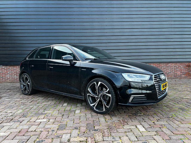 Audi - 2016 - a3 sportback - 1.4 e-tron - personenauto - afbeelding 18 van  24