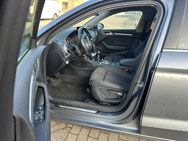 Audi - 2017 - a3 limousine - 1.6 tdi sp. l. ed. - personenauto - afbeelding 16 van  16