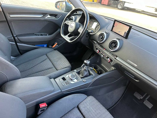 Audi - 2017 - a3 limousine - 1.6 tdi sp. l. ed. - personenauto - afbeelding 4 van  16
