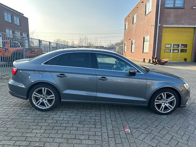 Audi - 2017 - a3 limousine - 1.6 tdi sp. l. ed. - personenauto - afbeelding 13 van  16