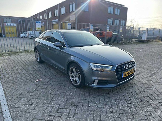 Audi - 2017 - a3 limousine - 1.6 tdi sp. l. ed. - personenauto - afbeelding 14 van  16