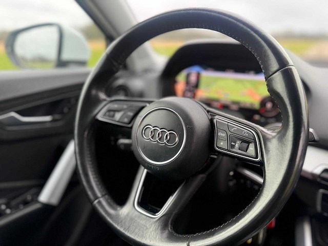 Audi - 2018 - q2 - 1.6 tdi design - rv-147-p - afbeelding 3 van  13