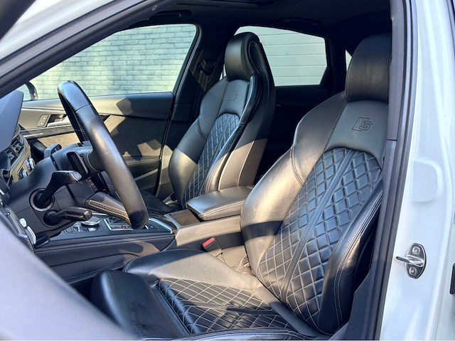 Audi - 2018 - s4 limousine 354pk! quattro - afbeelding 2 van  29