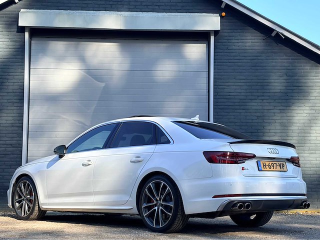 Audi - 2018 - s4 limousine 354pk! quattro - afbeelding 22 van  29