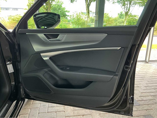 Audi - 2023 - a6 avant - 45 tfsi pro line - personenauto - afbeelding 13 van  31