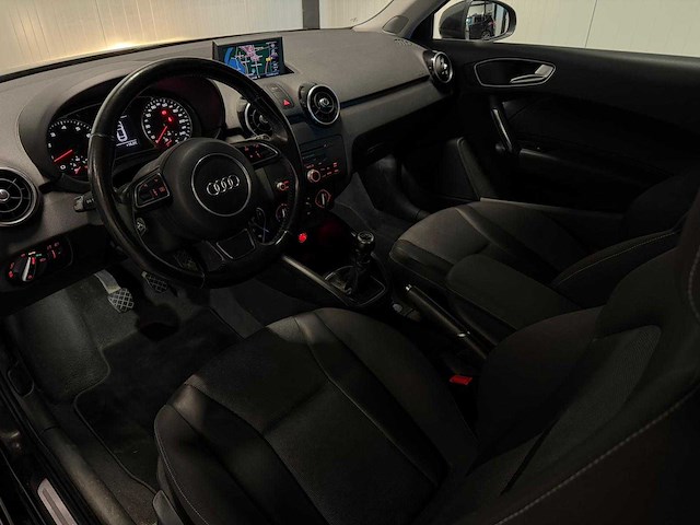 Audi - a1 - 1.2 tfsi amb. pl. b. - car - 2011|25-pxj-3|iaw - afbeelding 3 van  23