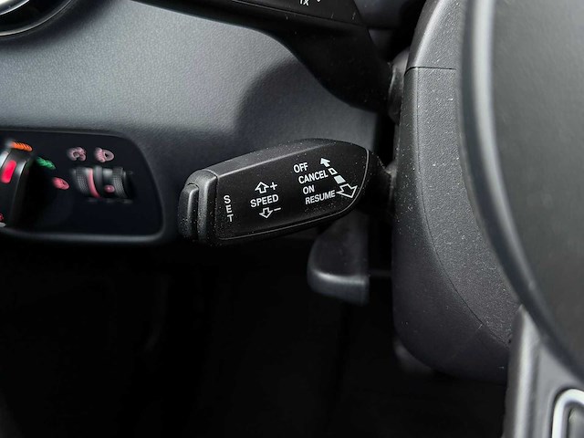 Audi - a1 - 1.2 tfsi connect - car - 2012|11-sxd-6|iaw - afbeelding 31 van  60