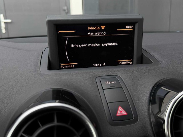 Audi - a1 - 1.2 tfsi connect - car - 2012|11-sxd-6|iaw - afbeelding 33 van  60