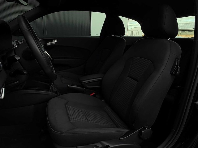 Audi - a1 - 1.2 tfsi connect - car - 2012|11-sxd-6|iaw - afbeelding 48 van  60