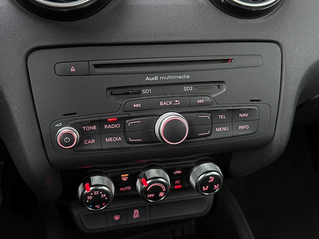 Audi - a1 - 1.2 tfsi connect - car - 2012|11-sxd-6|iaw - afbeelding 50 van  60