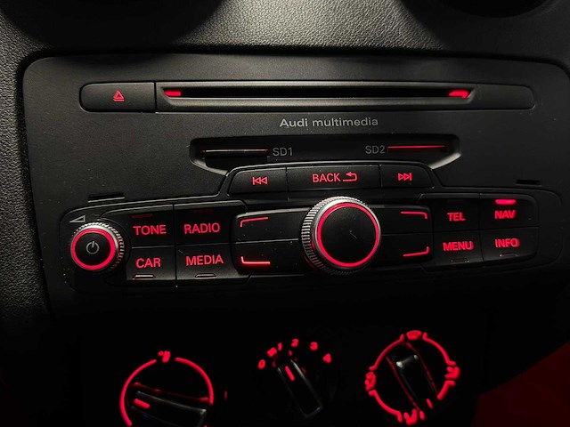 Audi - a1 - 1.2 tfsi connect - car - 2012|70-tln-5|iaw - afbeelding 13 van  24