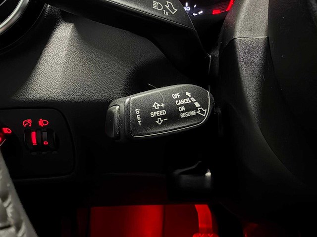 Audi - a1 - 1.2 tfsi connect - car - 2012|70-tln-5|iaw - afbeelding 21 van  24