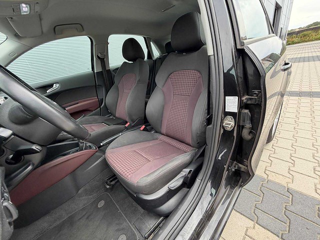 Audi - a1 - sportback - 1.4 tfsi attr. pl.b. personenauto - 2012 - afbeelding 1 van  17