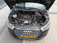 Audi - a1 - sportback - 1.4 tfsi attr. pl.b. personenauto - 2012 - afbeelding 6 van  17