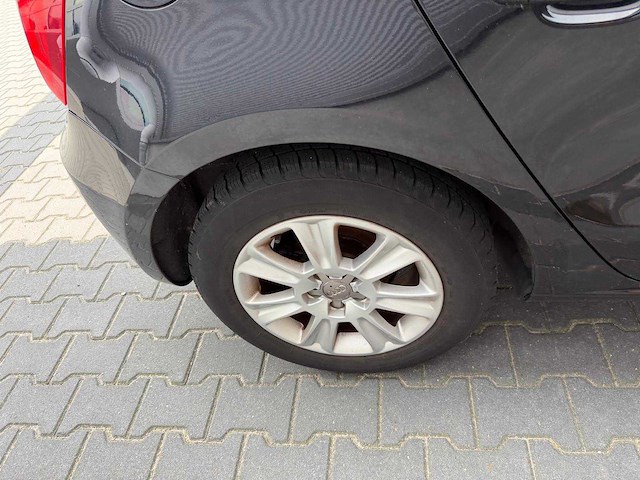 Audi - a1 - sportback - 1.4 tfsi attr. pl.b. personenauto - 2012 - afbeelding 10 van  17