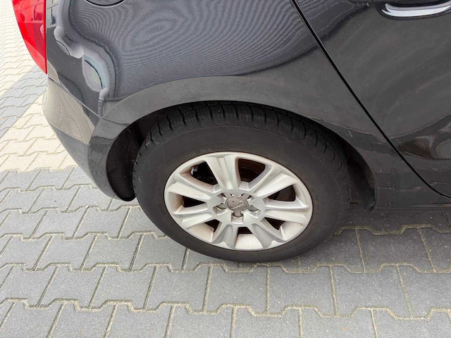 Audi - a1 - sportback - 1.4 tfsi attr. pl.b. personenauto - 2012 - afbeelding 17 van  26